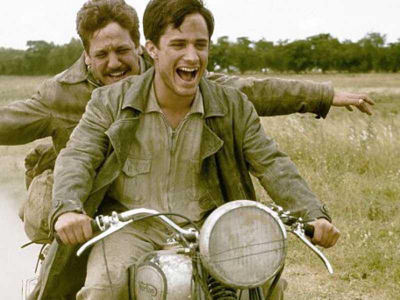Un giovane Ernesto Che Guevara nel film "I diari della motocicletta"