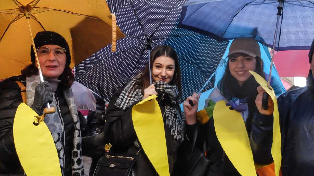 Immagine di Il Vaticano con le sardine, la Cei tace