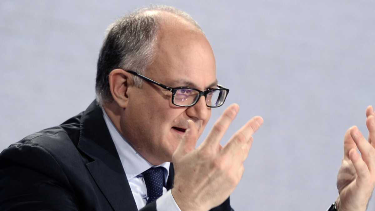 Immagine di Le noccioline offerte da Gualtieri al M5s per far rientrare la crisi sul Mes