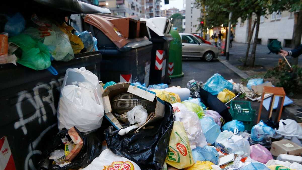 Immagine di Sulla discarica continua il minuetto Raggi-Zingaretti