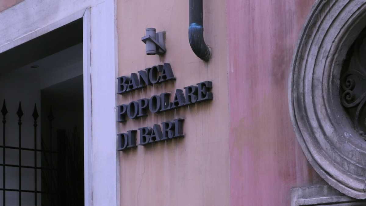 Immagine di Il governo prepara il salvataggio della Banca popolare di Bari