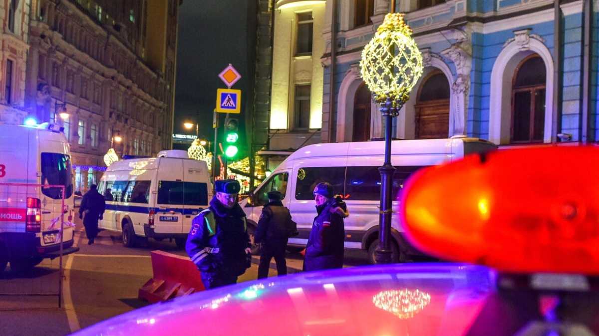 Immagine di Che cosa sappiamo della sparatoria nella sede dei servizi segreti russi