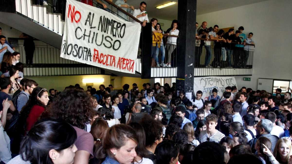 Immagine di Il problema del numero chiuso all'università era lessicale