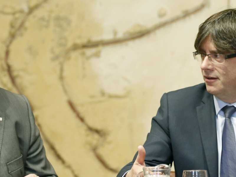 Oriol Junqueras (a sinistra) e Carles Puigdemont (foto LaPresse)