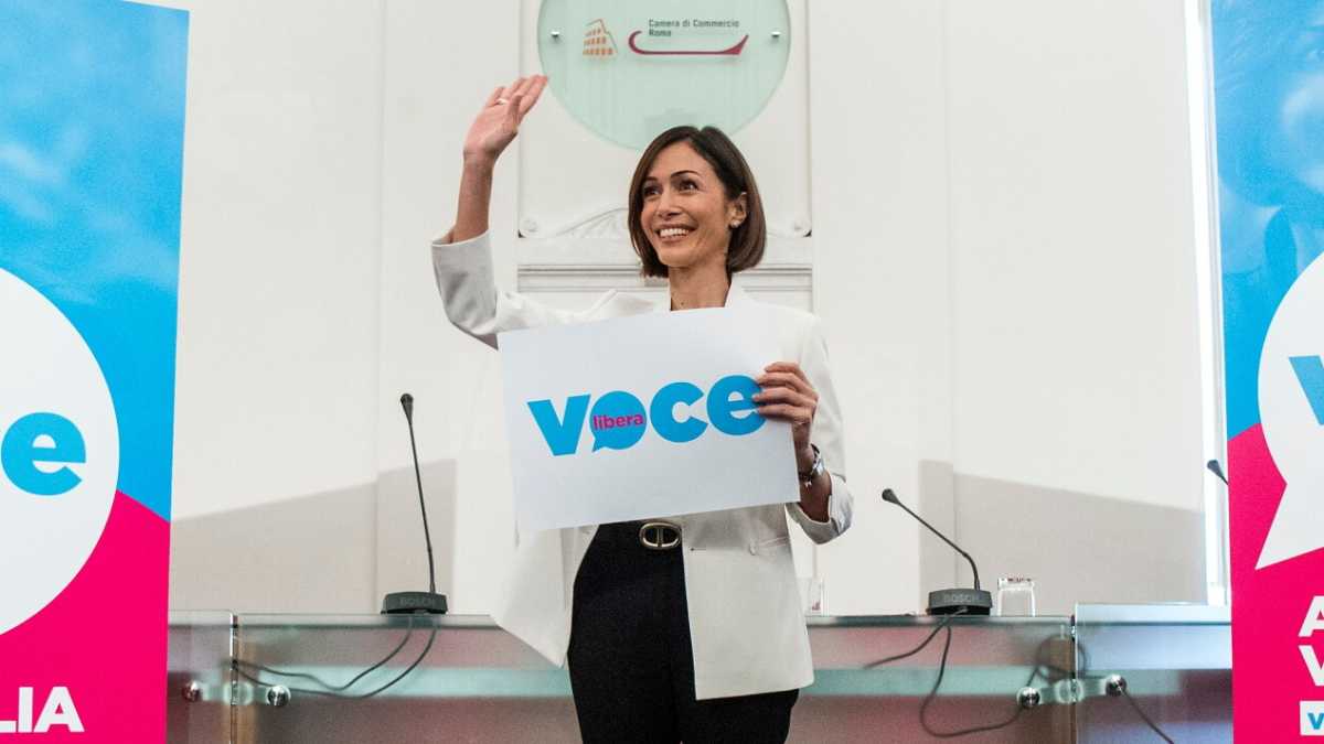 Immagine di Consigli non richiesti a Sua Maestà Mara Carfagna