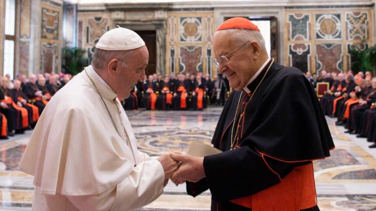 Immagine di Il Papa alla curia: "Non siamo più nella cristianità, questo è un cambiamento d'epoca"