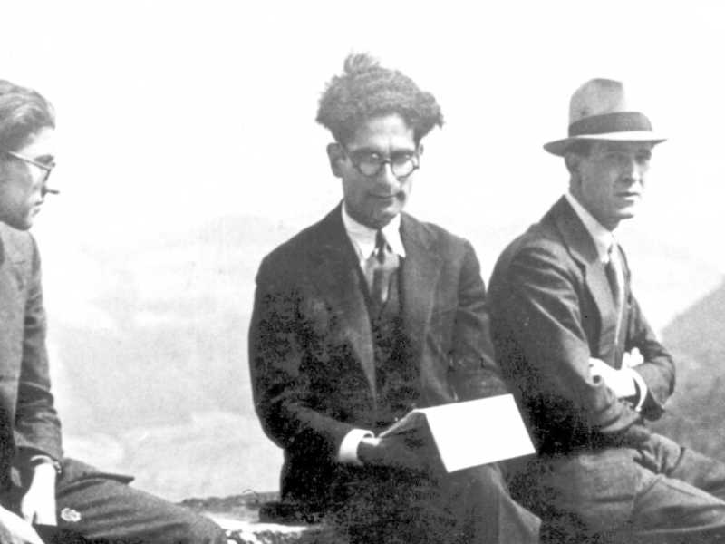 Da sinistra, Cesare Pavese, Leone Ginzburg, Franco Antonicelli e Augusto Frassinelli nel 1932 (foto LaPresse)