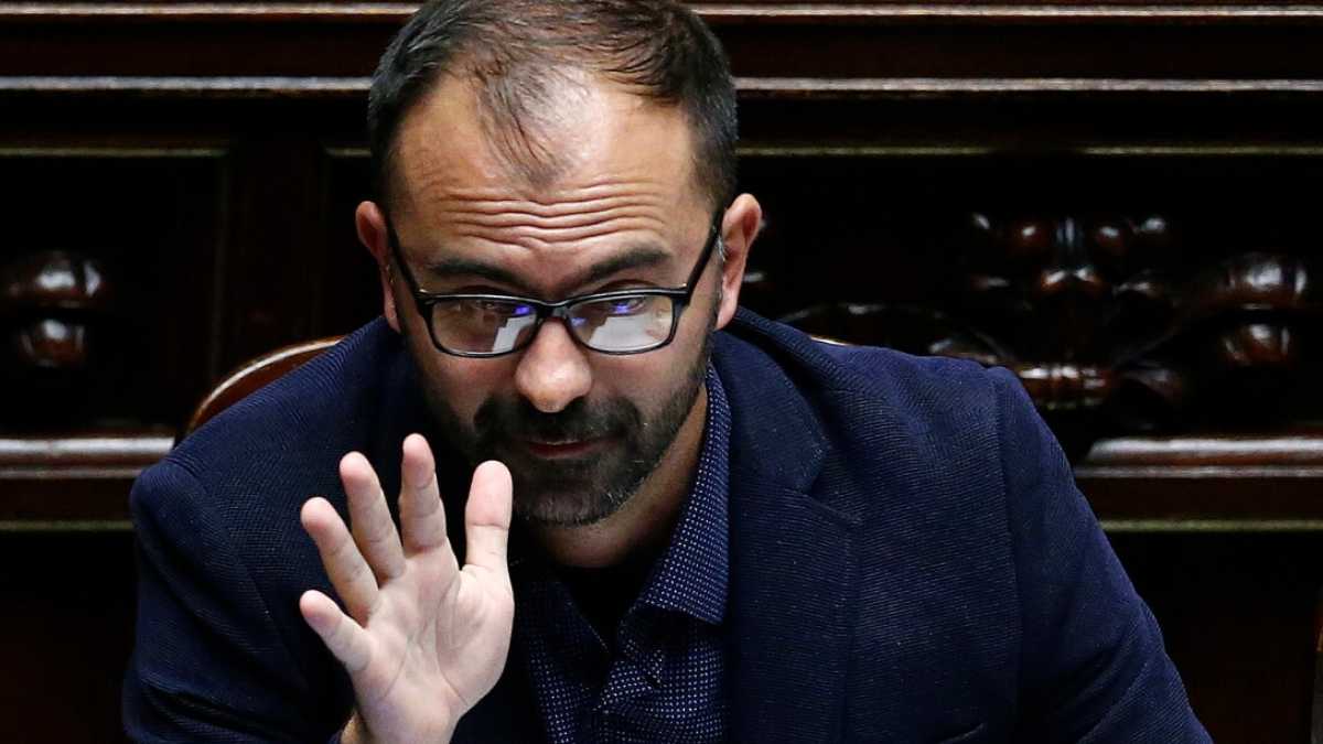 Immagine di Ma quale eroe? Anti-ritratto di Fioramonti, il prof della decrescita