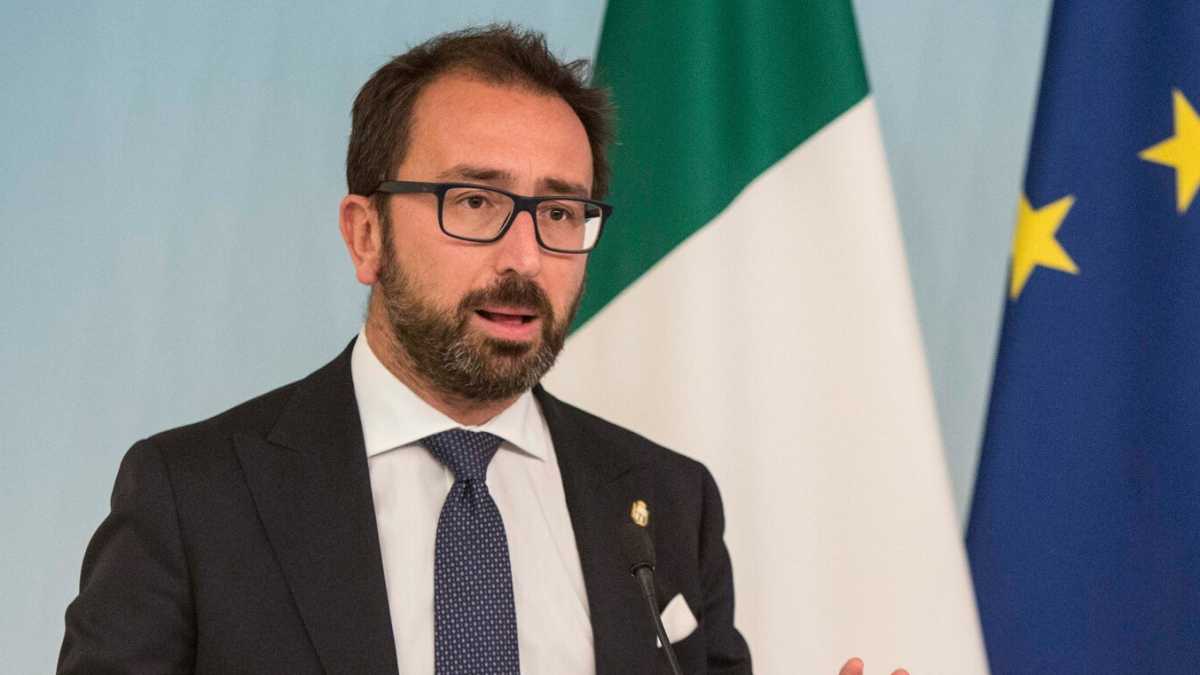Immagine di Non hanno abolito la povertà, ma la prescrizione sì