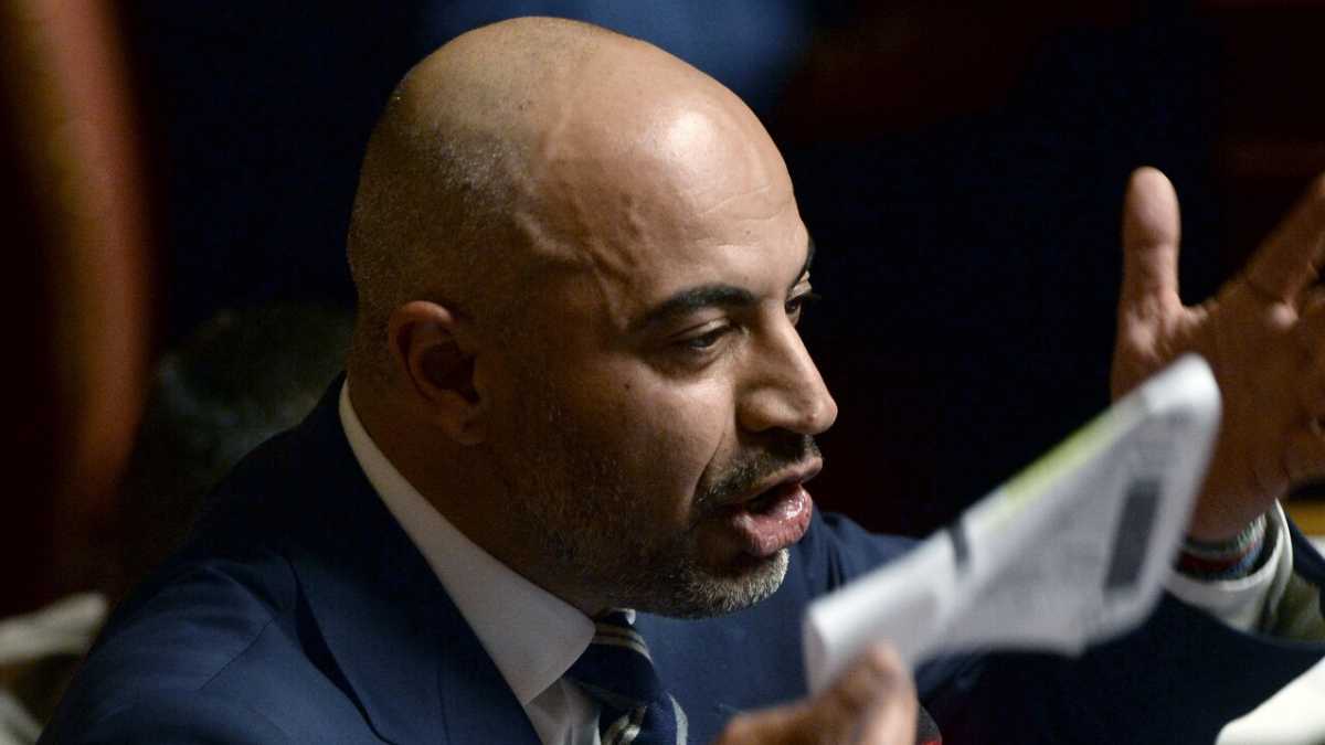 Immagine di Paragone e i campioni del nulla