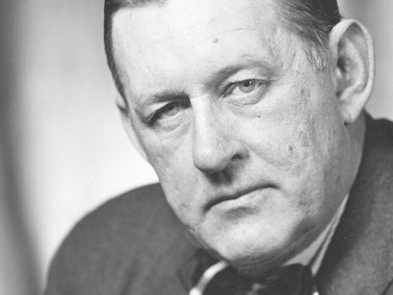 John O&rsquo;Hara (1905-1970) ha scritto sedici romanzi e quattrocento racconti, macinando successi a Hollywood e a Broadway