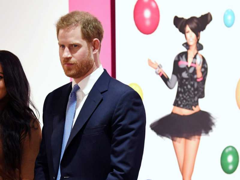 Meghan e Harry "divorziano" dalla famiglia reale