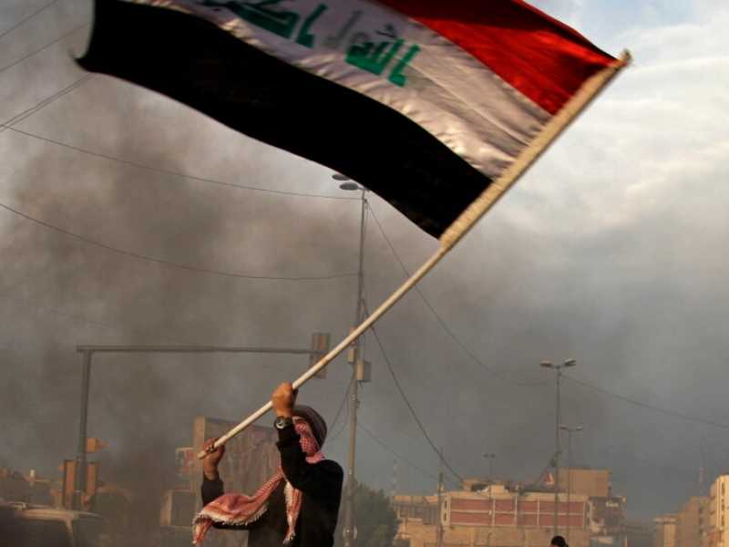 Protesta contro l'attacco missilistico iraniano a Baghdad (foto LaPresse)