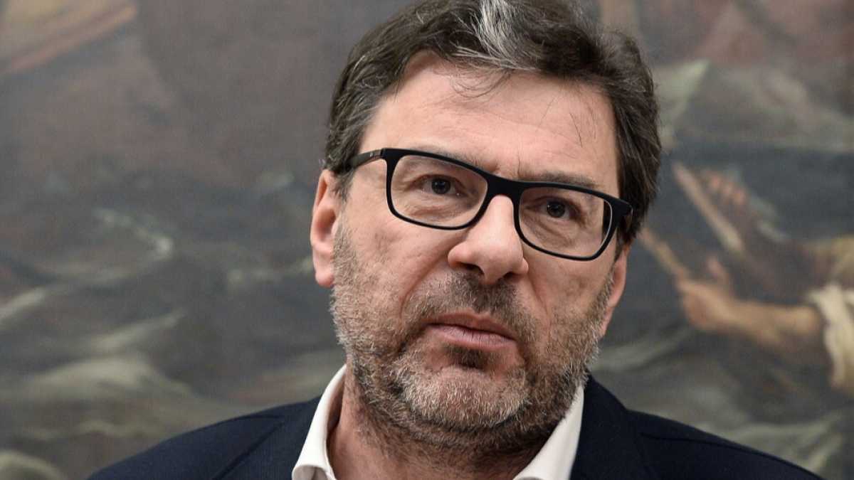Immagine di L'uovo di Giorgetti: tornare al Mattarellum