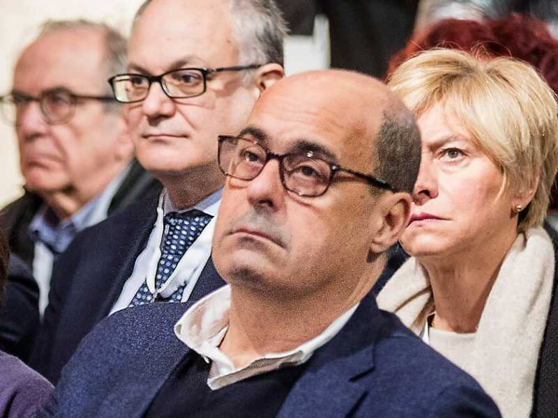 Zingaretti riunisce il Pd nell'Abbazia di San Pastore a Contigliano (foto LaPresse)