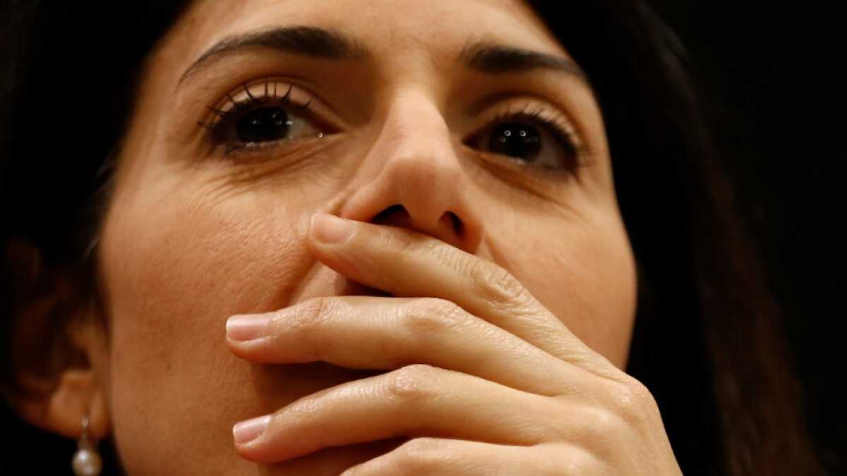 Immagine di Virginia Raggi e lo psicodramma grillino della discarica (come Tap e Tav)