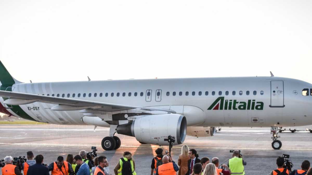 Immagine di Alitalia, salvataggio a rotta di collo