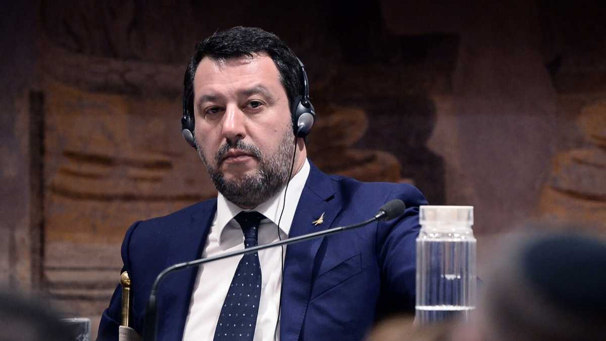 Immagine di Salvini vittima di se stesso non della giustizia