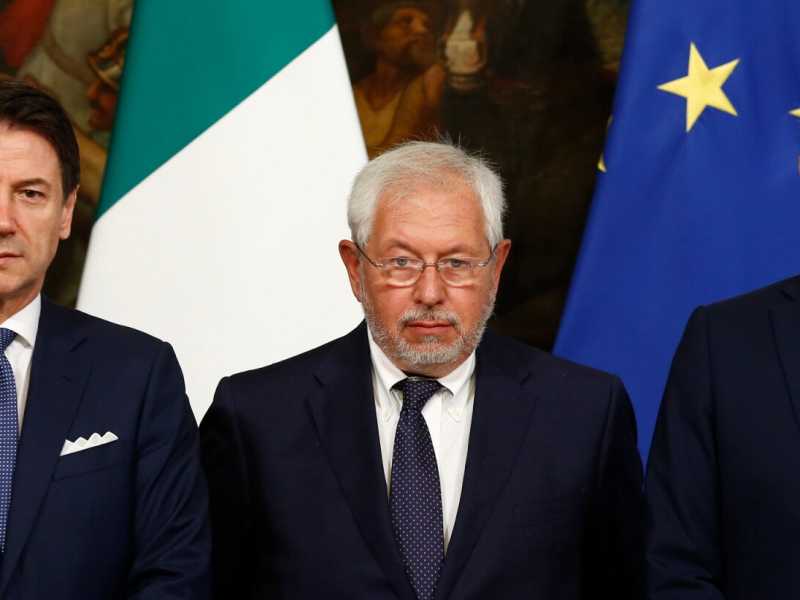 Giuseppe Conte, Riccardo Fraccaro, Pierpaolo Baretta (foto LaPresse)