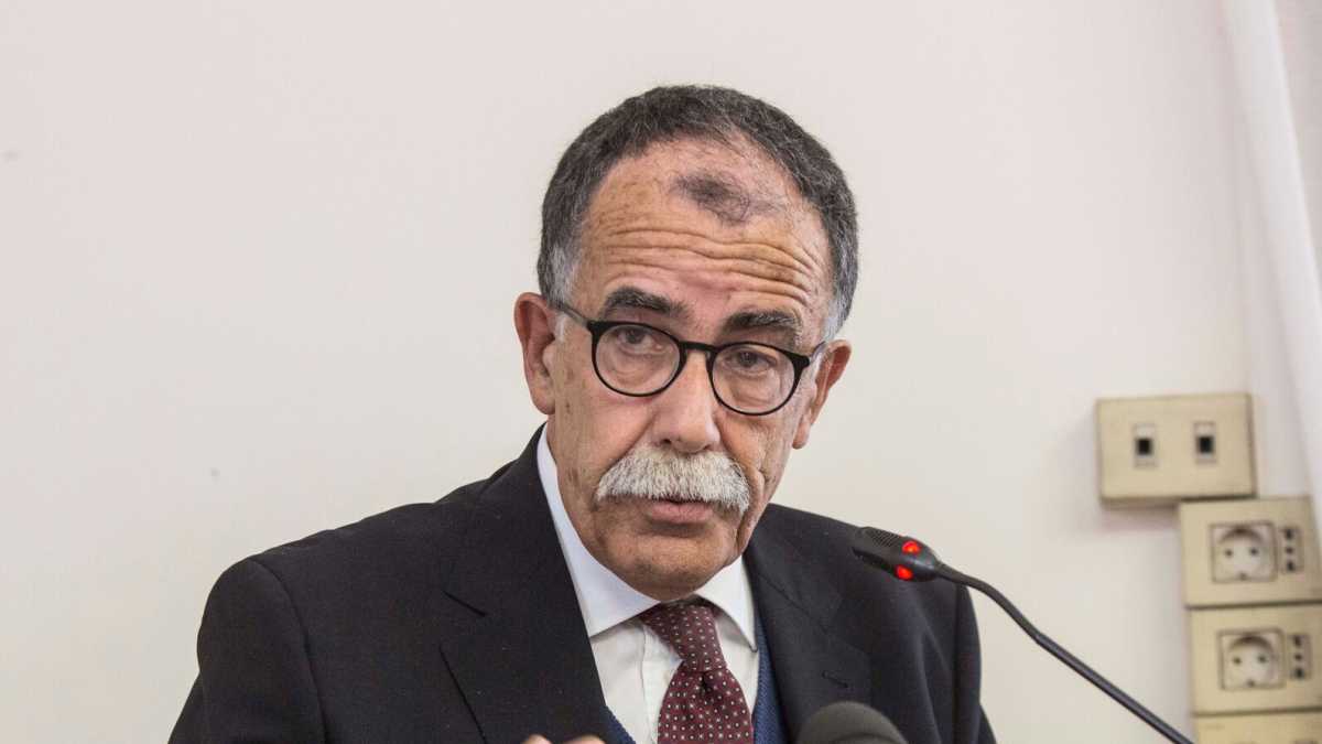 Immagine di Parlateci di Ruotolo!