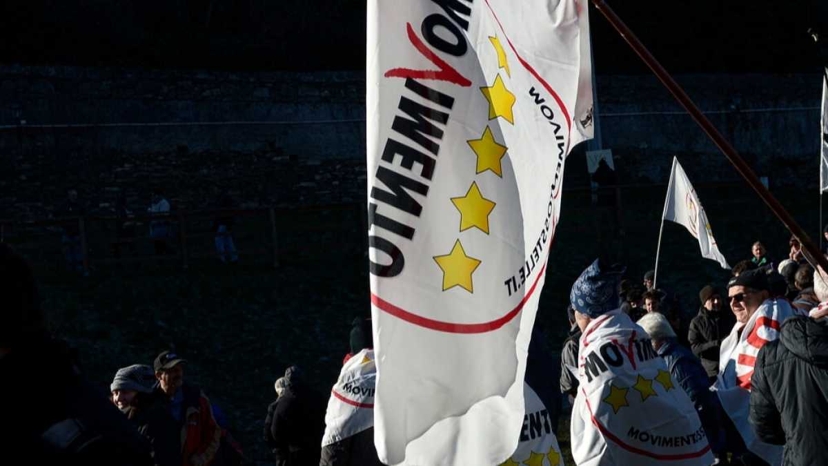 Immagine di Il M5s studia altre alleanze con il Pd per sopravvivere al bipolarismo