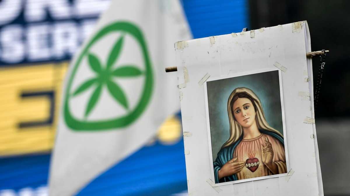 Immagine di Là dove prega Matteo: “Quando arriva Salvini, è come vedere Belen”