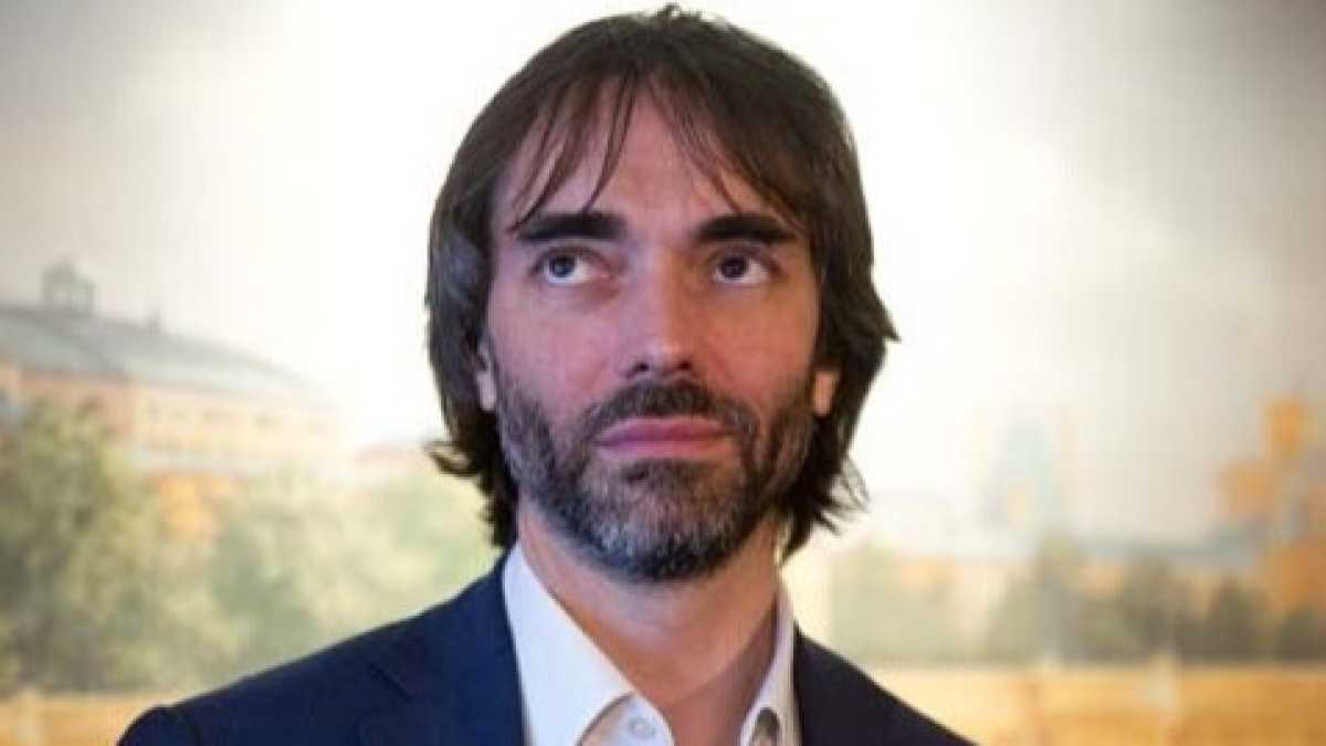 Immagine di La resistenza di Mr Villani mette nei guai il macronismo a Parigi