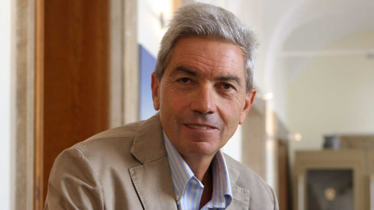 Immagine di L'agent press del giornale di Vito Crimi
