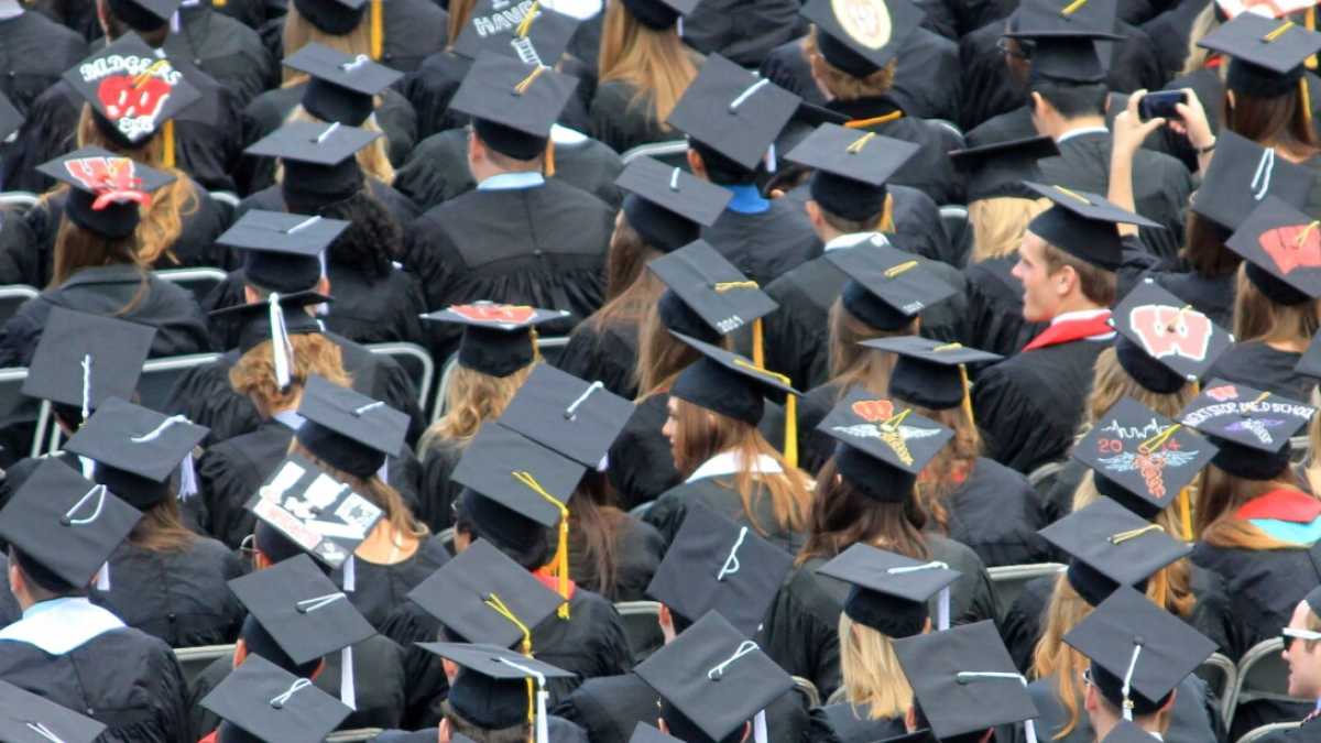Immagine di Eliminare i contributi pubblici alle università, che hanno tradito la loro natura