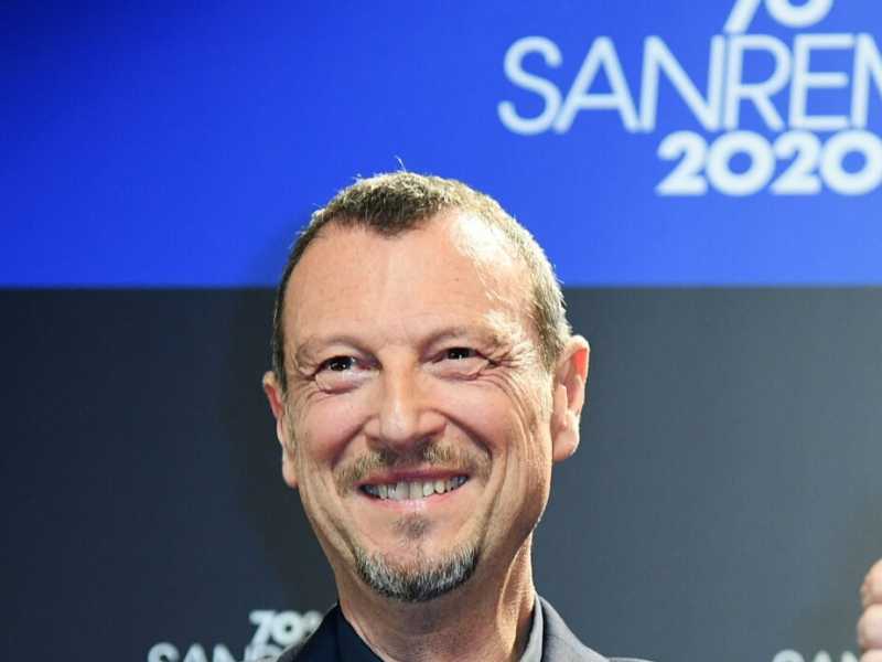 Amadeus durante la conferenza d'apertura della settantesima edizione del Festival di Sanremo (foto LaPresse)