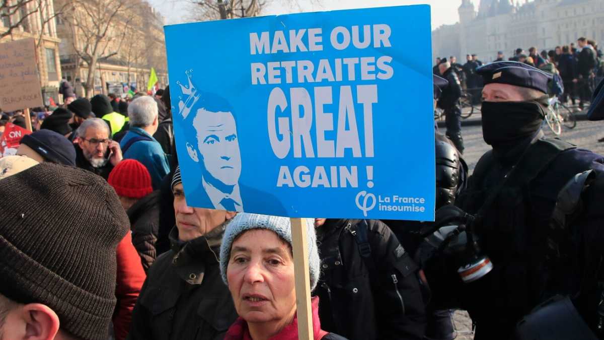 Immagine di 22mila emendamenti contro la riforma delle pensioni in Francia