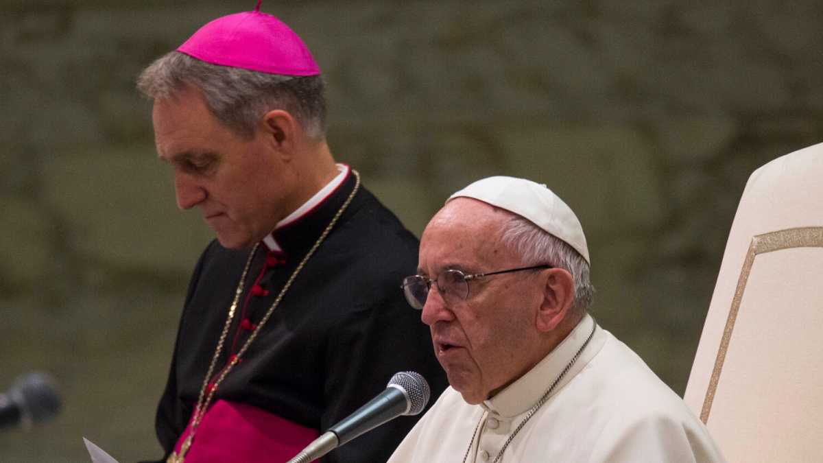 Immagine di Il Papa congeda mons. Gänswein, il Vaticano non conferma