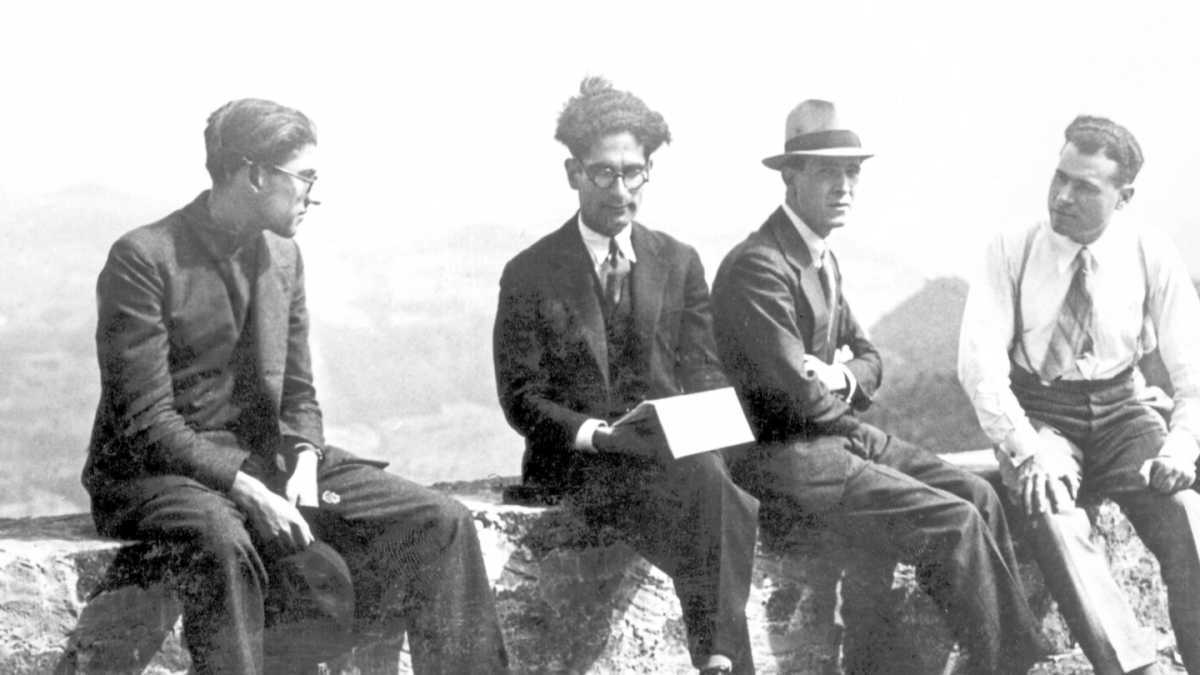 Immagine di Tolstoj, l’Einaudi, la politica e la tragica fine. Storia di un giovane favoloso