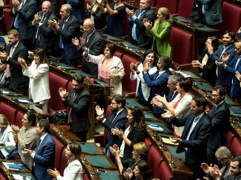 Deputati del M5s a Montecitorio (foto LaPresse)