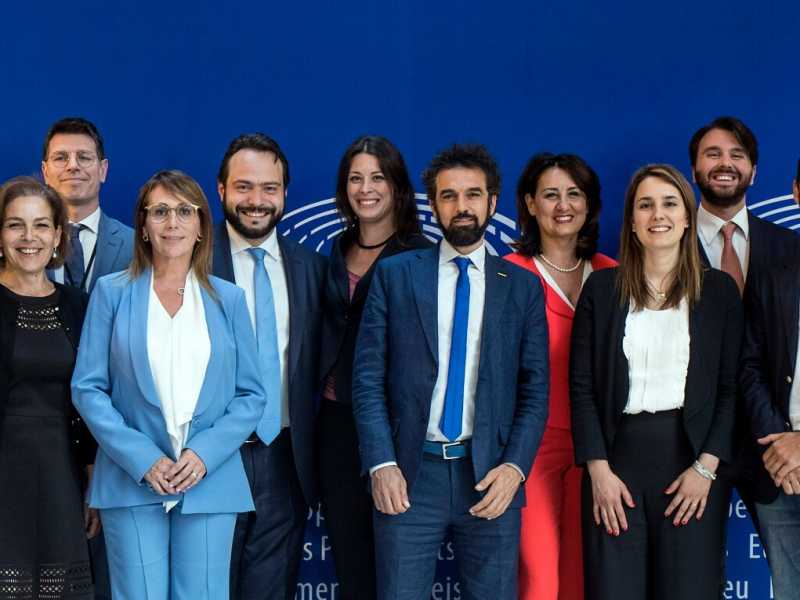 I deputati europei del M5S (foto LaPresse)