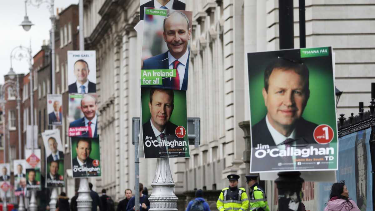 Immagine di Il rompicapo del voto irlandese: vincono in tre e nessuno vuole fare alleanze con l'altro