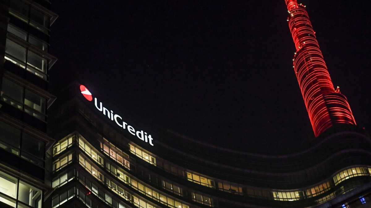 Immagine di Unicredit prevede 6mila esuberi e la chiusura di 450 filiali in tutta Italia