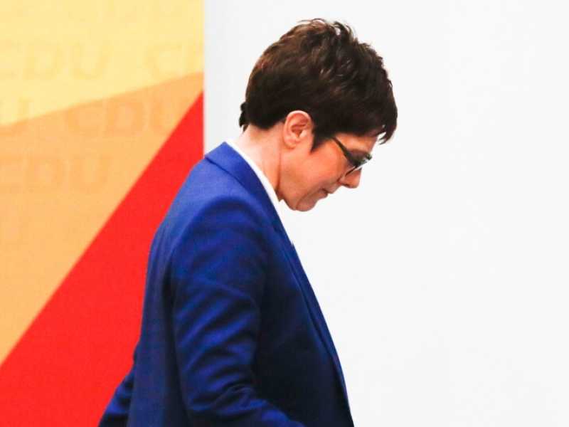 Annegret Kramp-Karrenbauer (foto LaPresse)