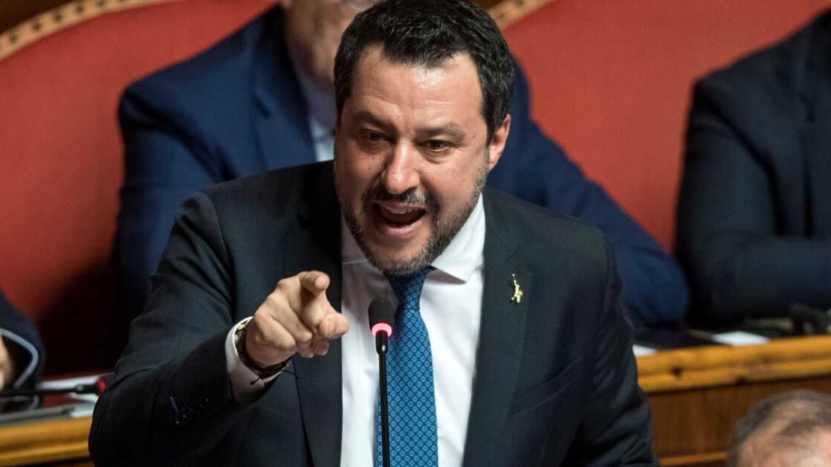 Immagine di Salvini fa la vittima e va a processo per il caso Gregoretti