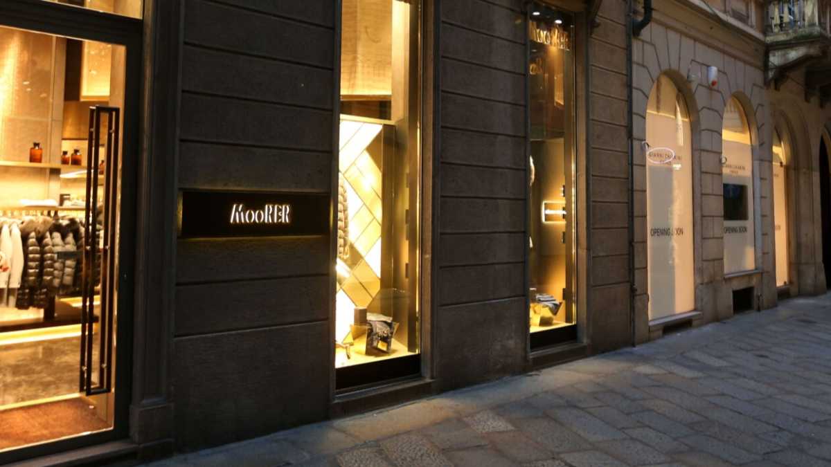 Immagine di Com’è triste via della Spiga a vetrine spente (tranne qualche novità)