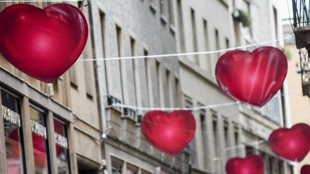 Immagine di Amare significa non dover mai dire “Scusi, vostro onore, non sono uno stalker”
