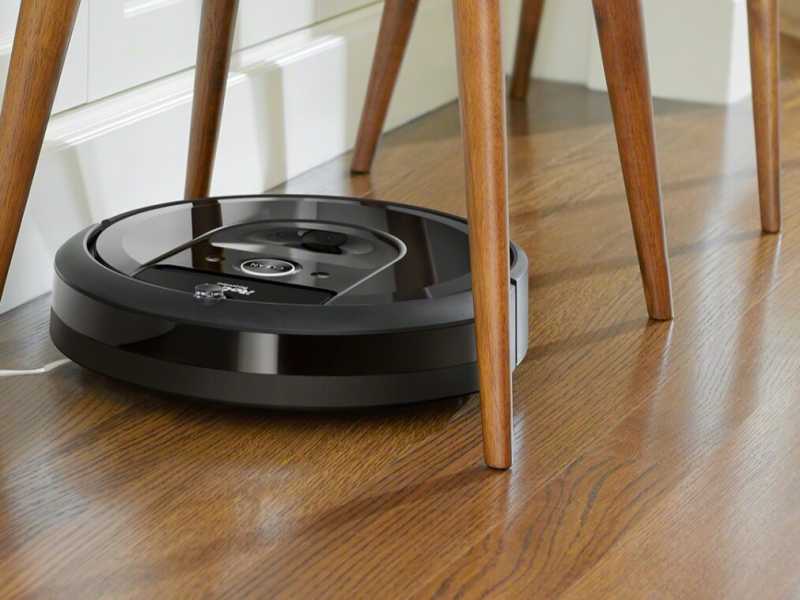Il robot aspirapolvere Roomba i7+, prodotto da iRobot (foto cortesia iRobot)