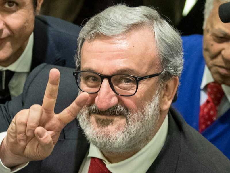 Michele Emiliano, magistrato, è presidente della regione Puglia dal 26 giugno 2015 (foto Roberto Monaldo, LaPresse, 2017)