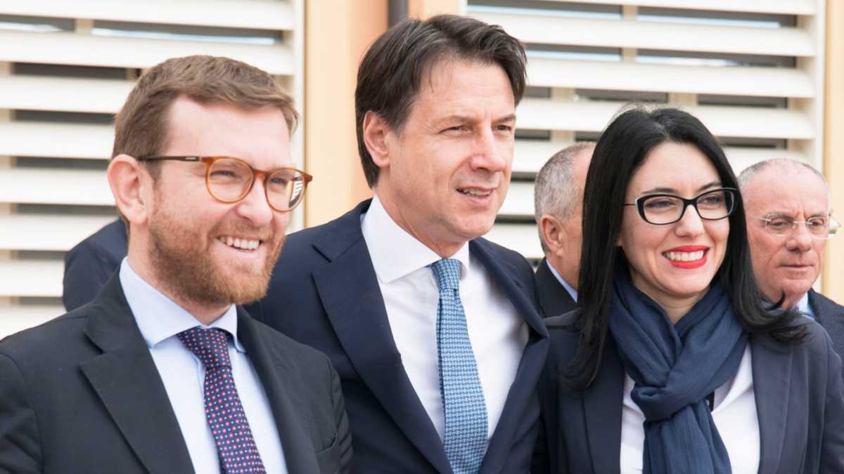 Immagine di Commedie rossogialle