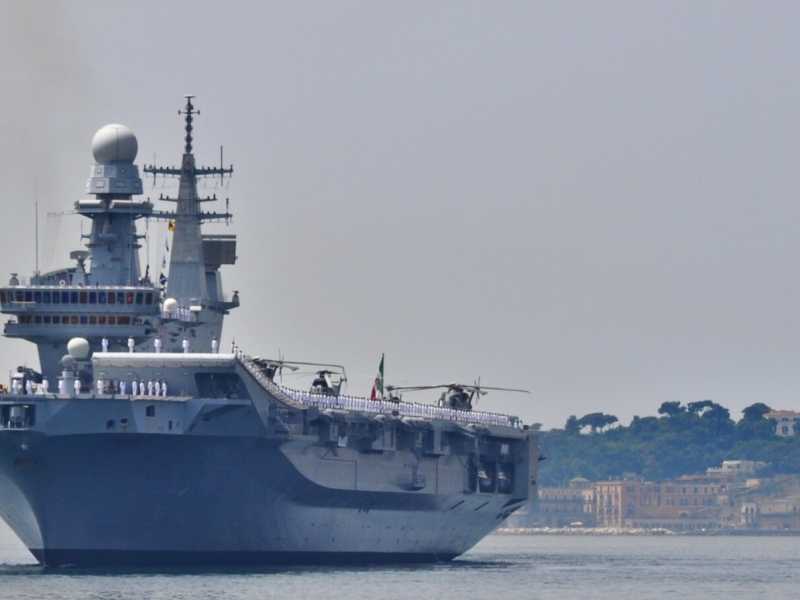 La portaerei Cavour