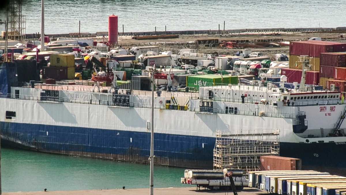 Immagine di "La nave ferma a Genova portava in Libia sistemi antiaerei e di jamming"