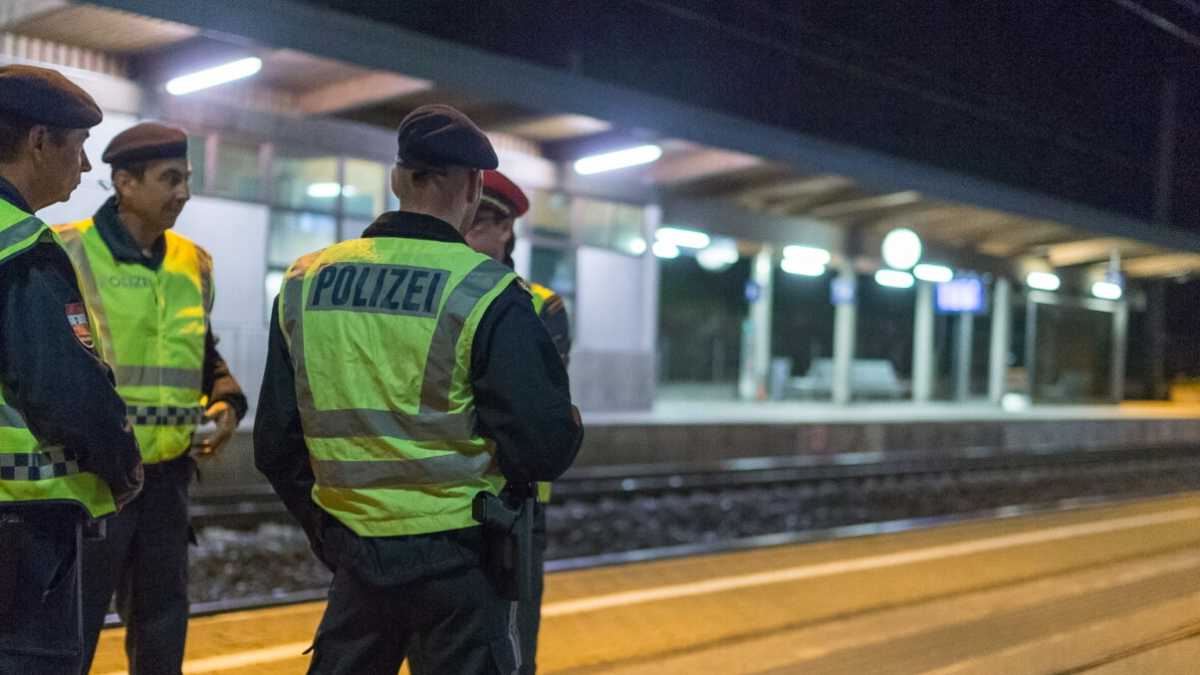 Immagine di Schengen non verrà sospeso ma ciascuno in Ue cerca le sue soluzioni