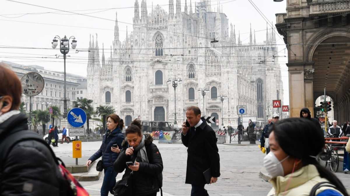 Immagine di È meglio combattere il coronavirus o discutere della Sanità regionale?