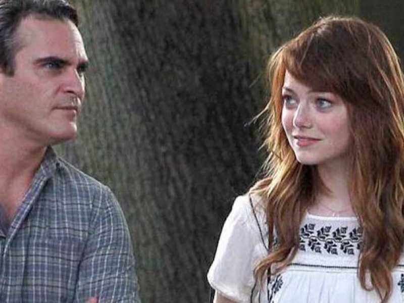 Joaquin Phoenix ed Emma Stone in una scena di Irrational Man, film del 2015 diretto da Woody Allen in cui i due interpretano i ruoli di un professore di filosofia e di una studentessa