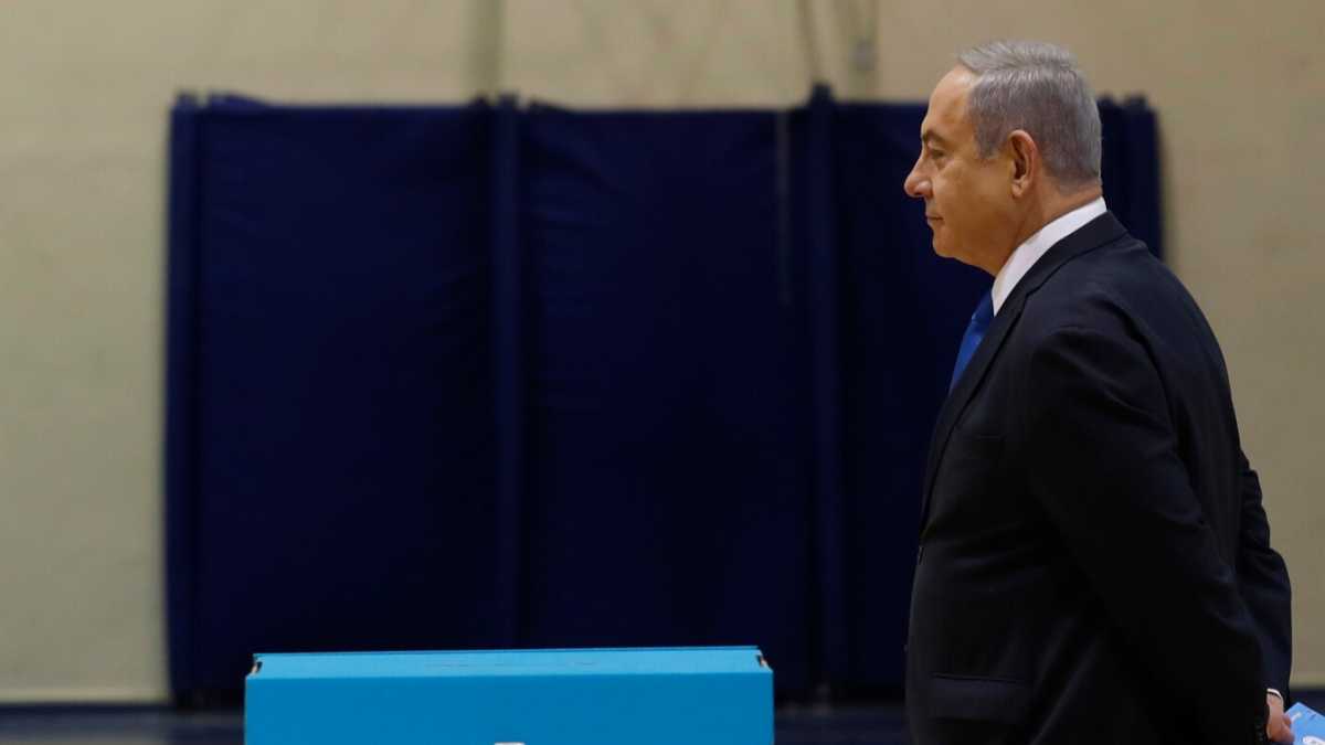 Immagine di Israele, ventre a terra